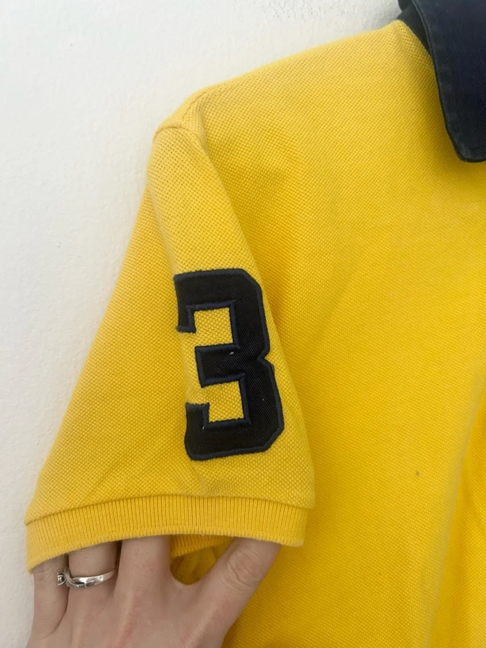 Y2K Ralph Lauren Men’s Medium Yellow Polo Shirt with Navy Big Pony - Picture 5 of 10